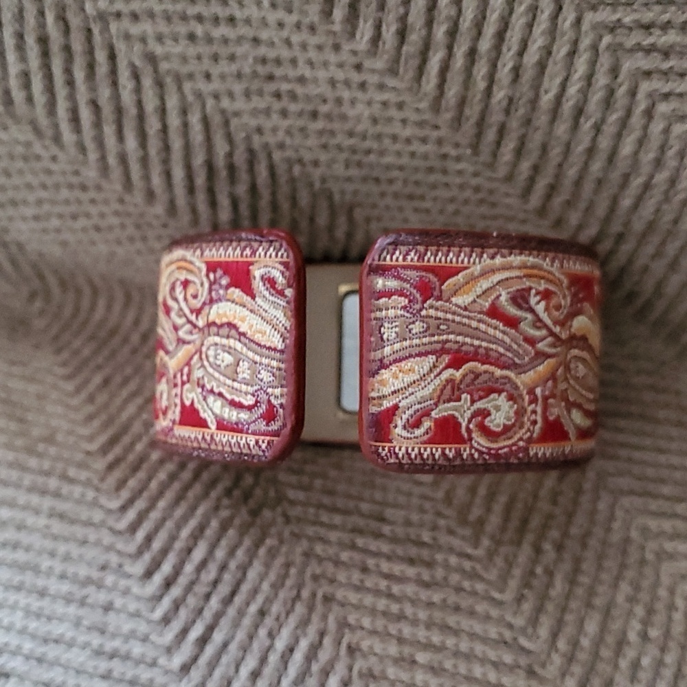 KESSARIS QUARTZ WATCH PAISLEY BOHO FLEXIBLE BAND RED GOLD SQUARE FACE - Picture 8 of 10